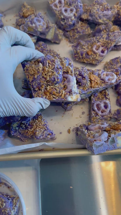 Crumbling in Paradise 🏝️🥥